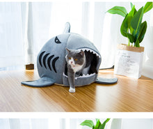 Load image into Gallery viewer, Cute Dual-Purpose Small Dogs/ Cats Shark Bed